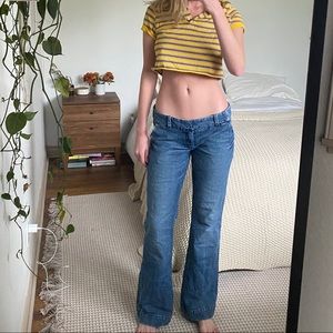 90’s low rise flare jeans